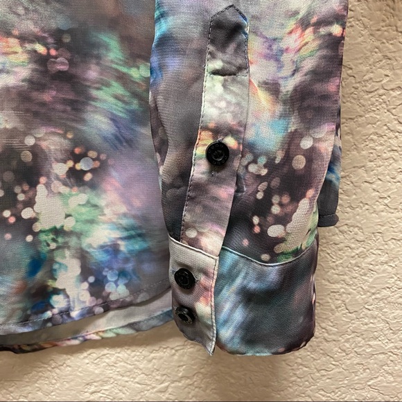 BEBE Colorful Abstract Print Chiffon Button Up Roll Tab Blouse XS - Picture 7 of 7